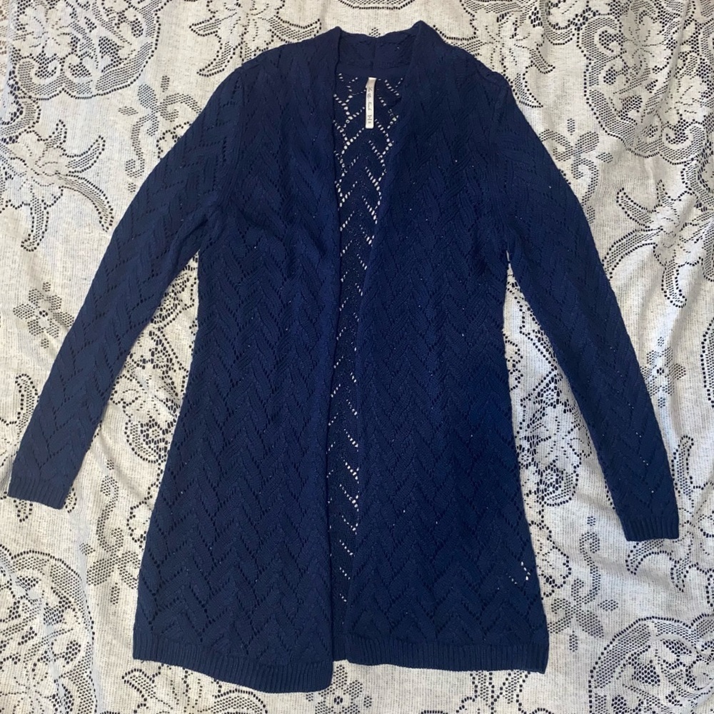 Leo & Nicole- GUC - Womens cardigan sweater